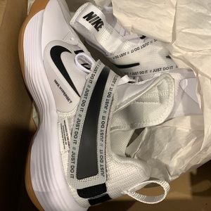 Womens Nike REACT hyperset 7.5 brand new white black $125 new